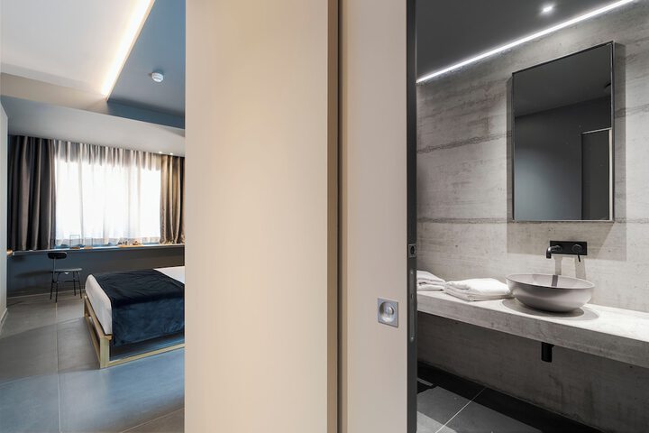 Room 73 of 112