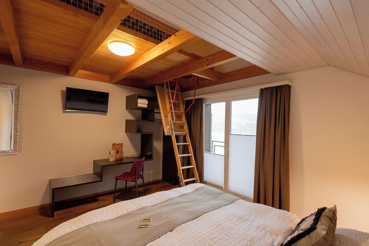 Room 28 of 42