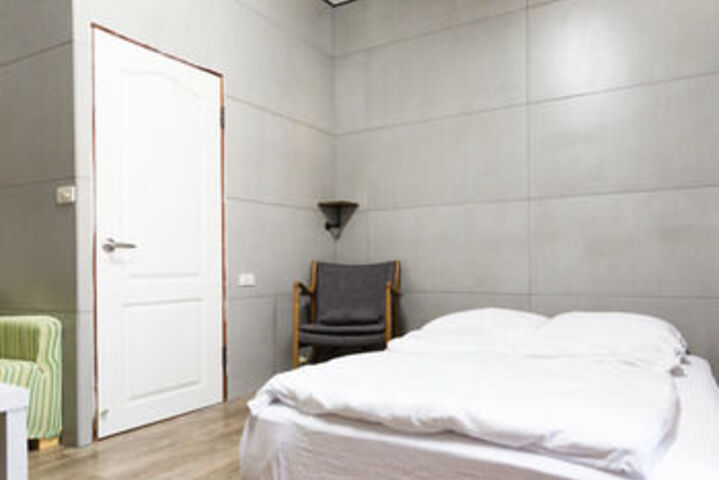Room 5 of 24