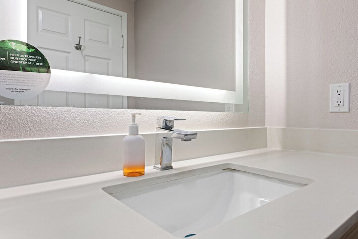 Clean Restrooms