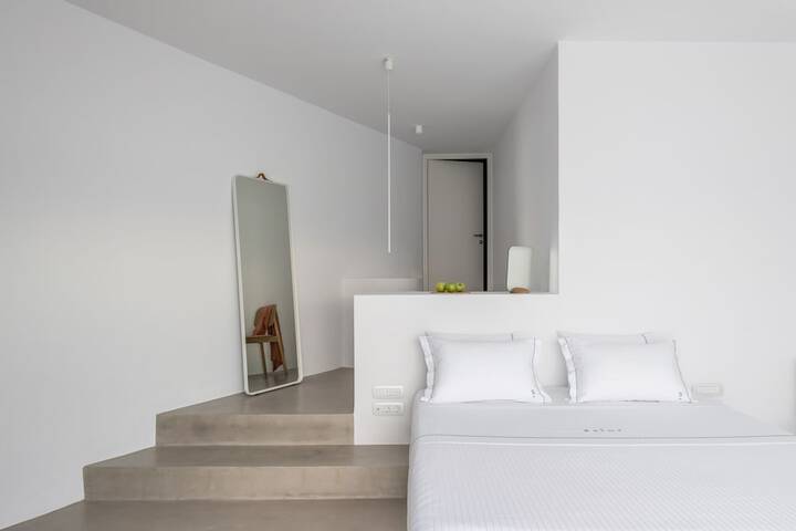 Room 21 of 240