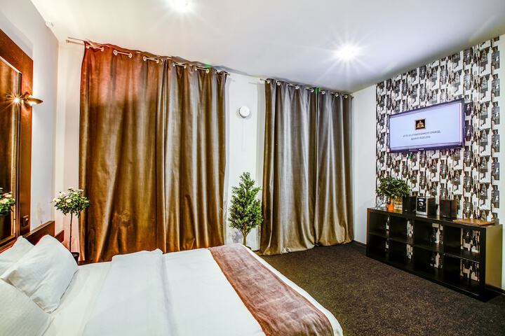 Room 17 of 39