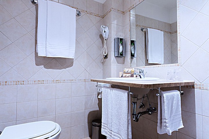 Clean Restrooms
