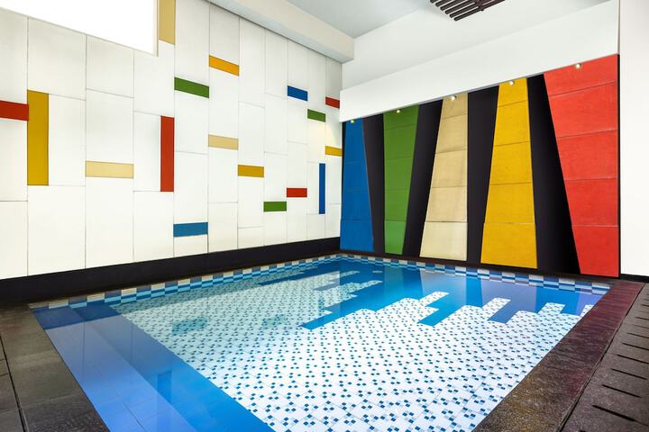 Hotel with Pool