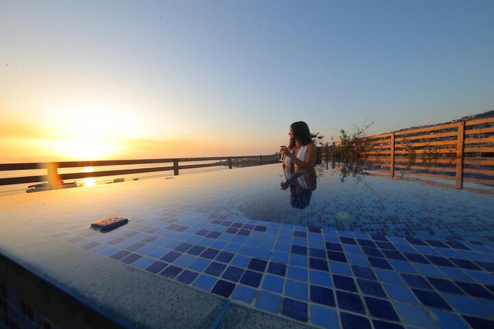 Pool 34 of 66