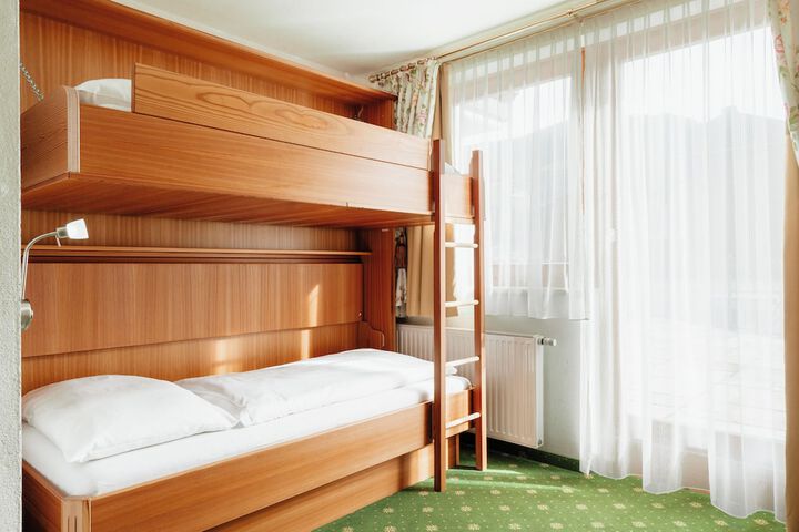 Room 2 of 56