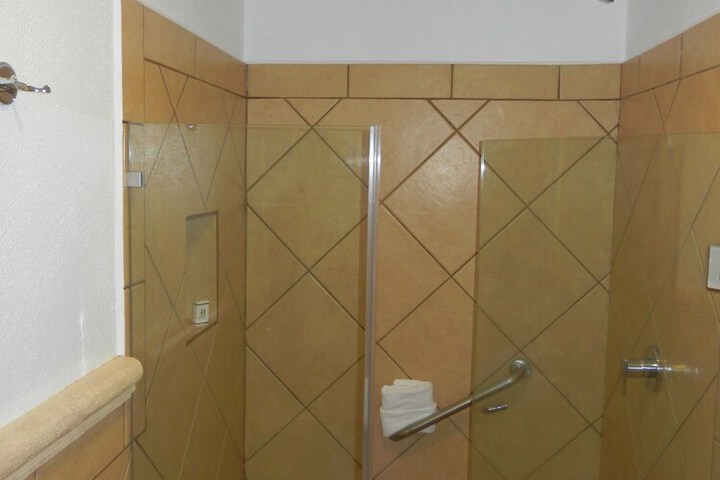 Room 40 of 60
