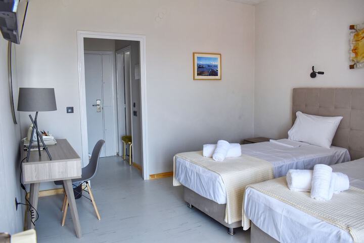 Room 41 of 261