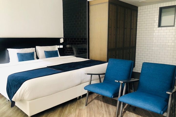 Room 29 of 103