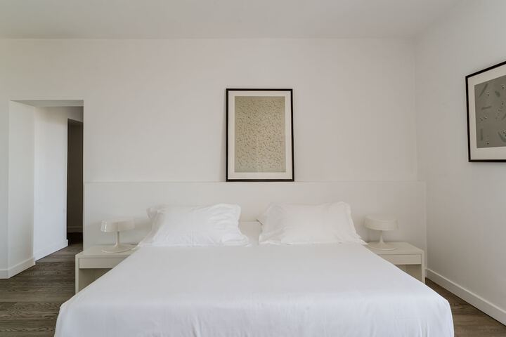 Room 9 of 53