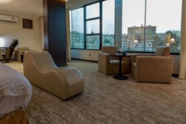 Room 16 of 22