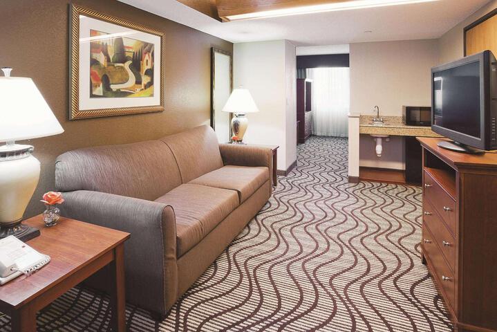 1 King Bed Accessible (5 of 13)