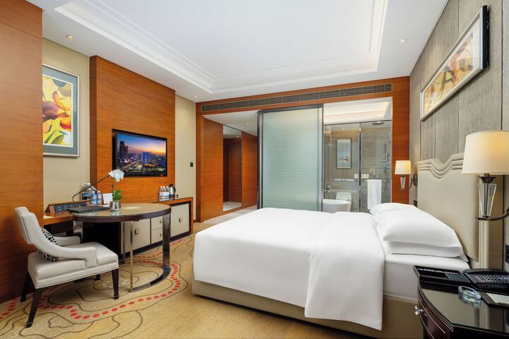 Room 17 of 75