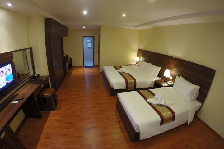 Room 18 of 43
