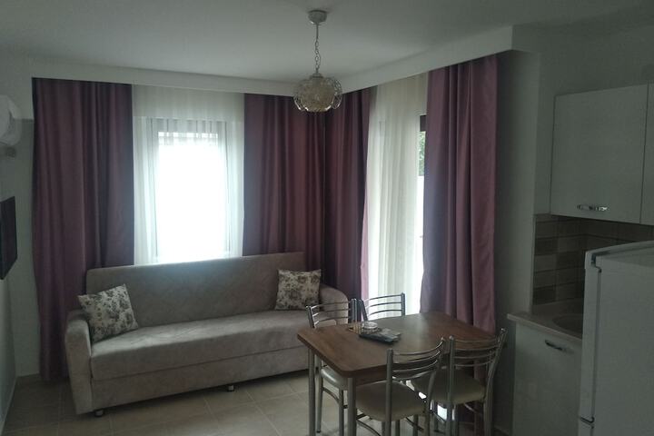 Room 4 of 8