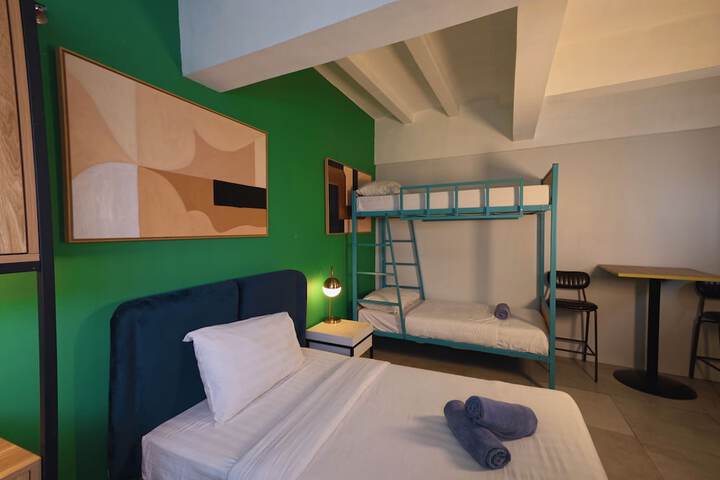 Room 16 of 69