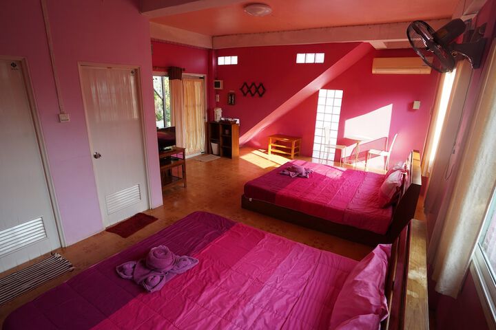 Room 15 of 32