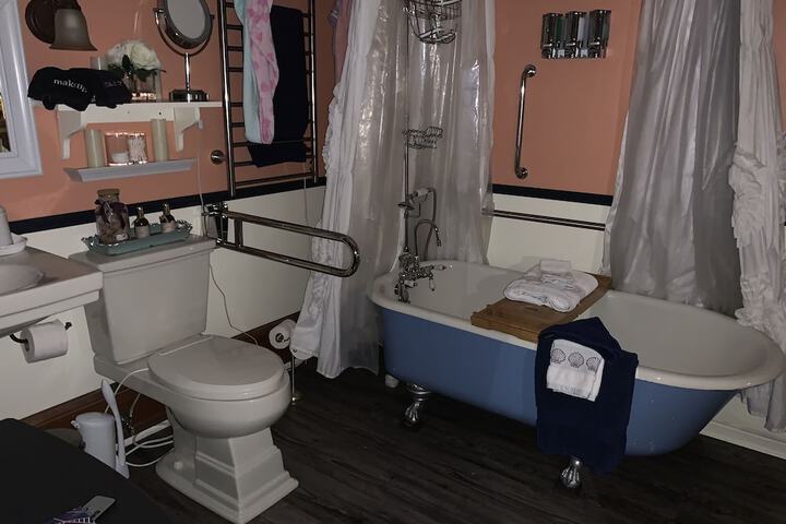 Room 45 of 101