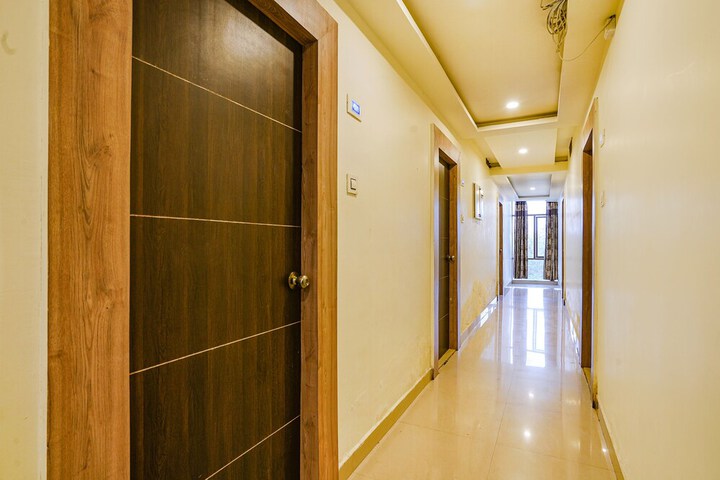 Hotel Interior 5 of 29