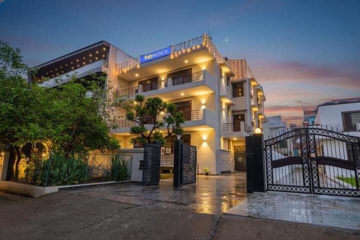 FabHotel Next Home Prime