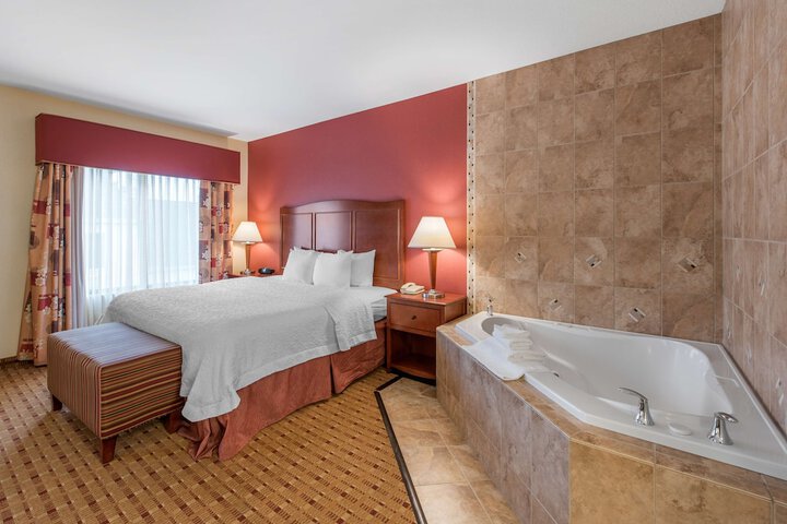 Room 40 of 54