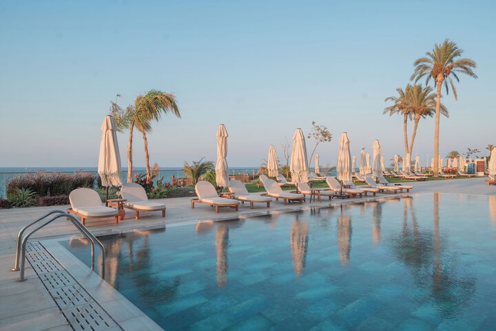Pool Hotel