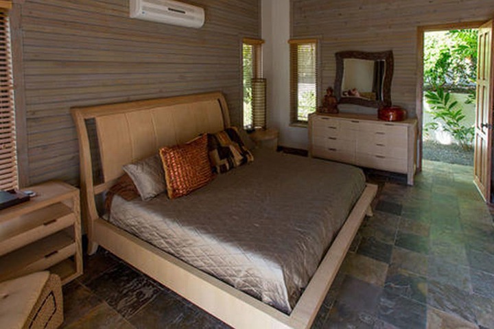 Room 9 of 45