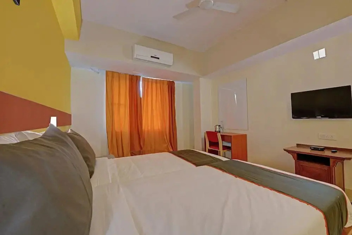 Room 4 of 20