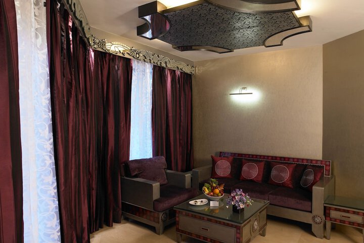 Room 30 of 133