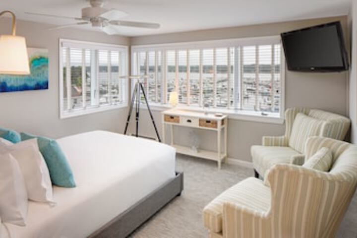 Room 25 of 111