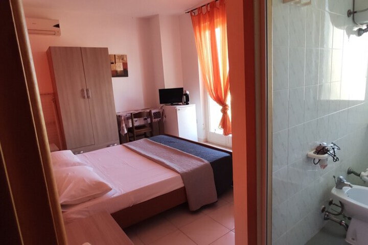 Room 125 of 130