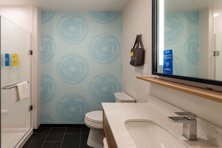Bathroom shower