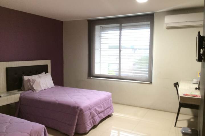 Room 5 of 21