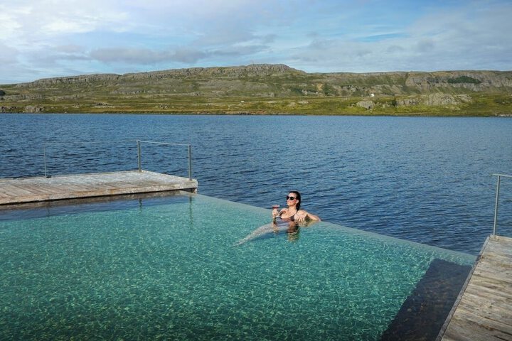 Pool 79 of 123
