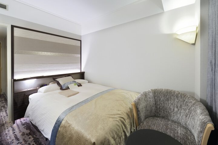 Room 10 of 101