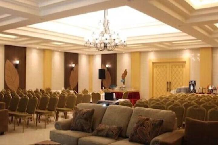 Ballroom/Hall 23 of 30