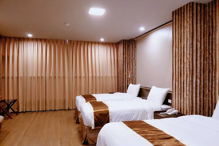 Room 30 of 65