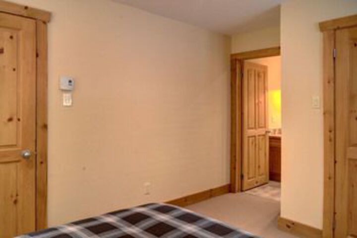 Room 8 of 45