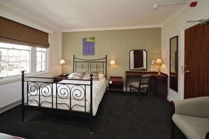 Room 21 of 69