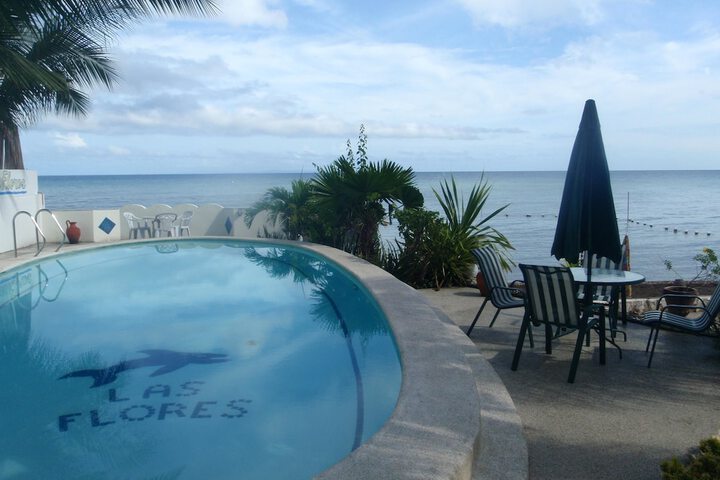 Hotel Pool