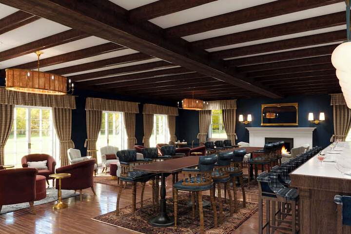 Lounge 31 of 43