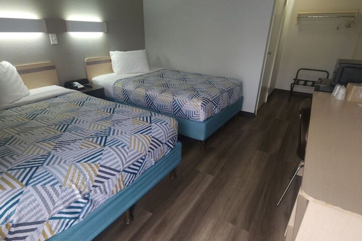 Room 21 of 50