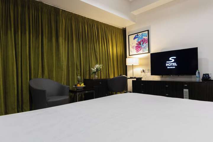 Room 27 of 60