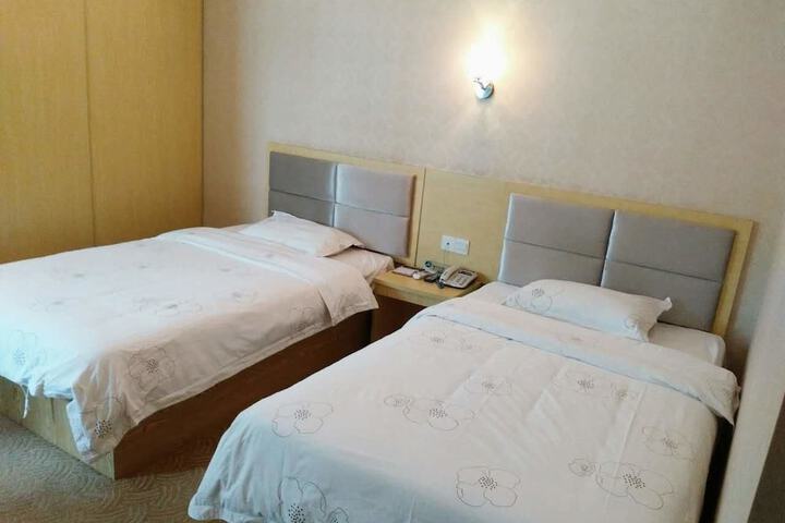 Room 4 of 26
