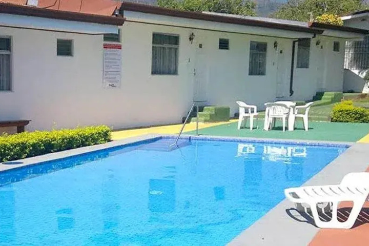 Pool 9 of 10