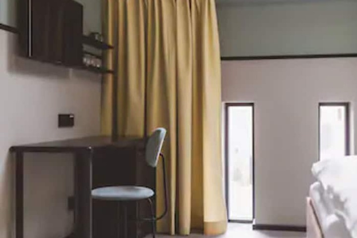 Room 27 of 50