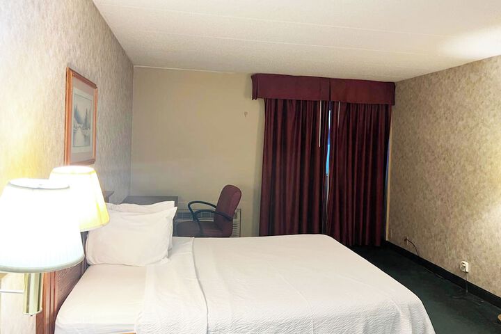 Room 16 of 24