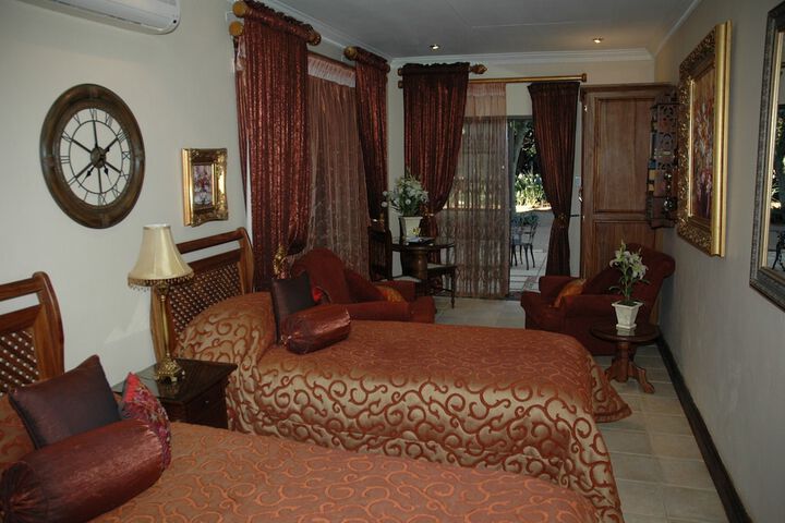 Room 2 of 18
