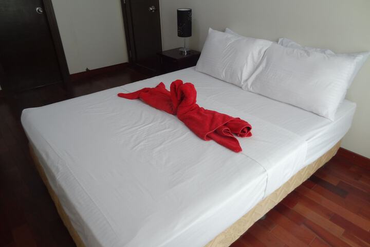 Room 2 of 29