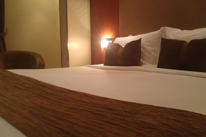 Room 26 of 39